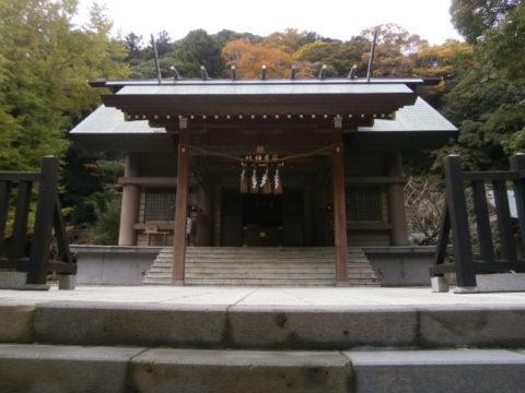 安房神社拝殿